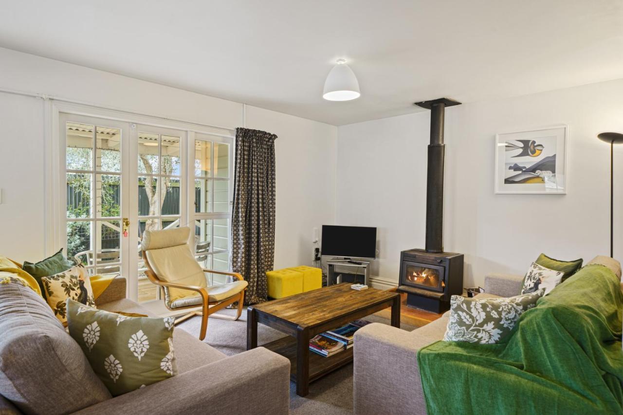 Pendreigh Cottage - Martinborough Holiday Home Экстерьер фото