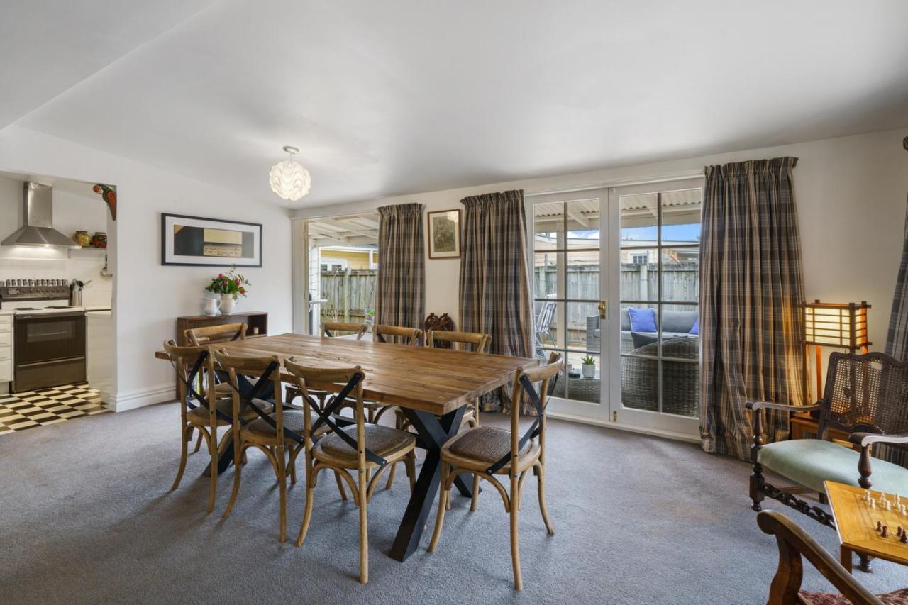 Pendreigh Cottage - Martinborough Holiday Home Экстерьер фото