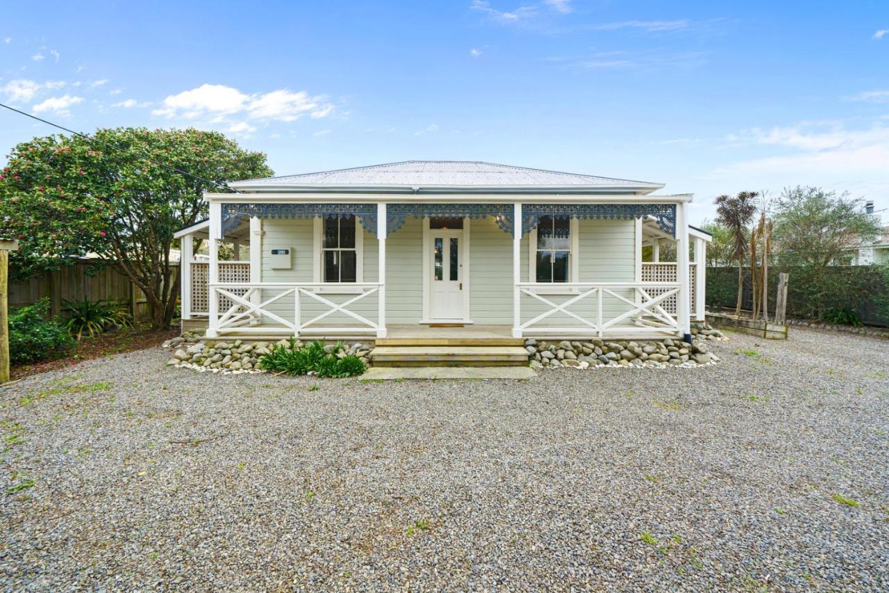 Pendreigh Cottage - Martinborough Holiday Home Экстерьер фото