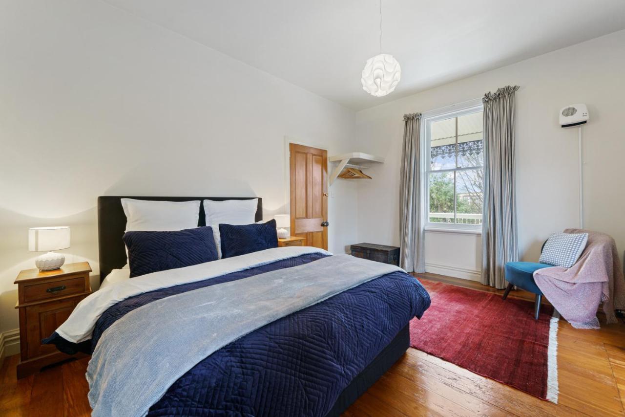 Pendreigh Cottage - Martinborough Holiday Home Экстерьер фото