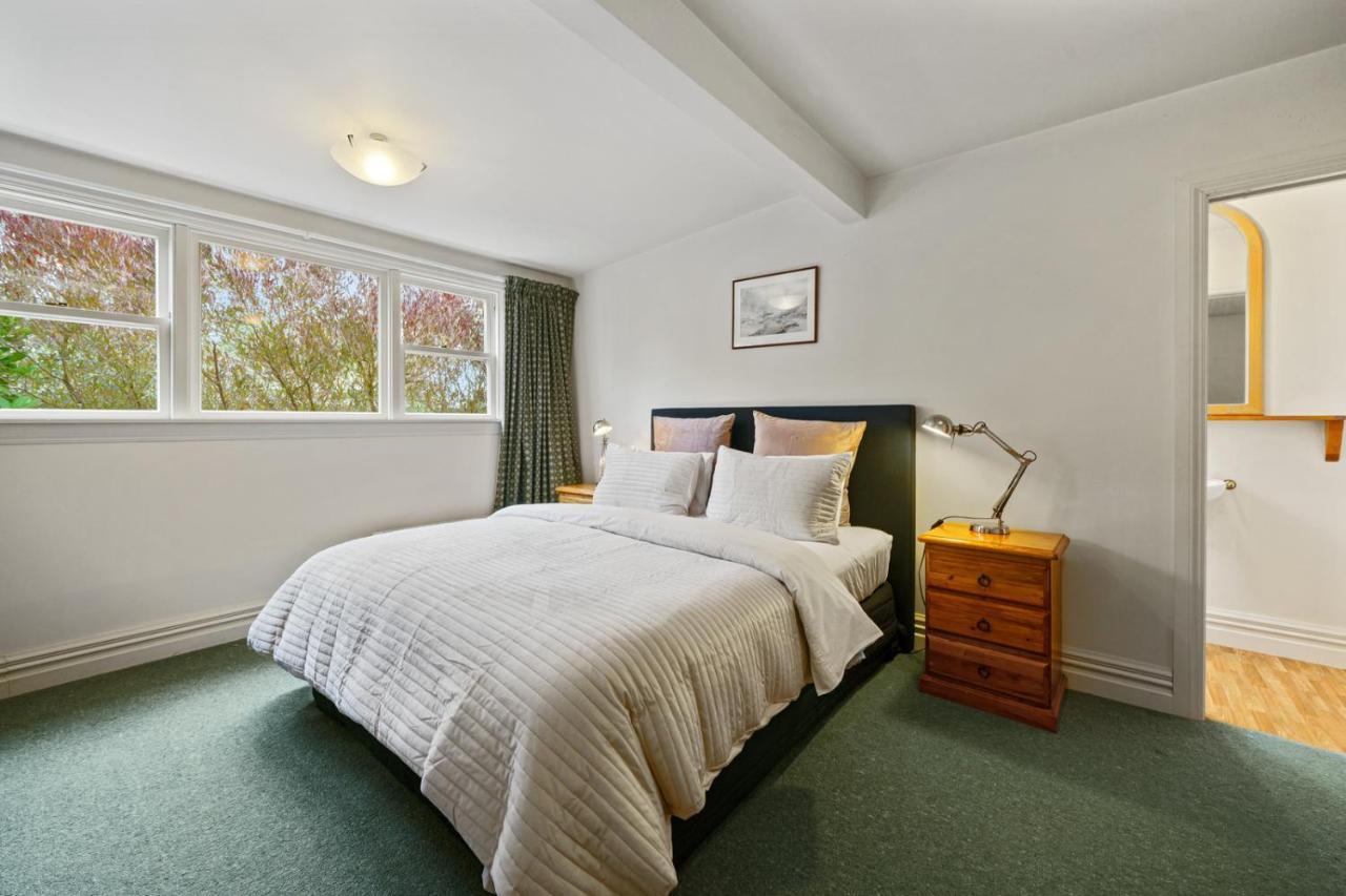 Pendreigh Cottage - Martinborough Holiday Home Экстерьер фото