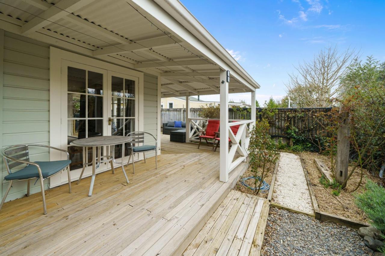Pendreigh Cottage - Martinborough Holiday Home Экстерьер фото
